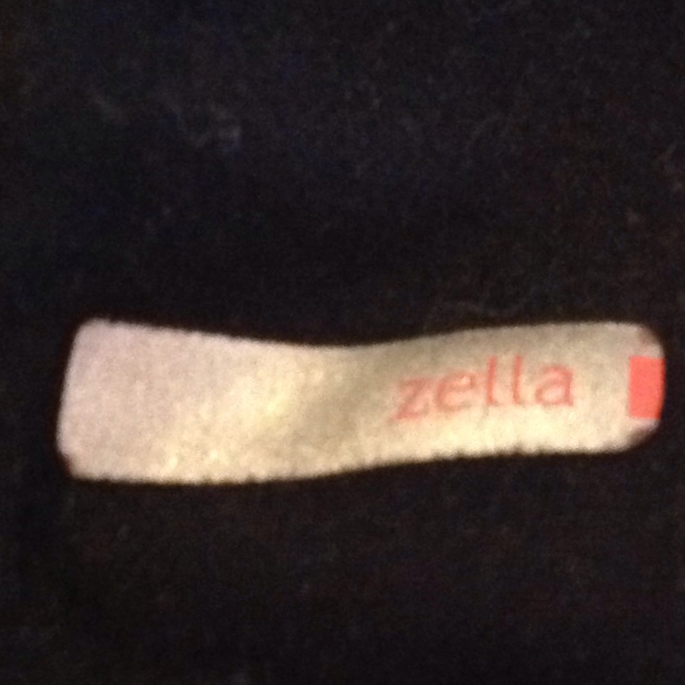 Zella capris in black and dark grey size XS